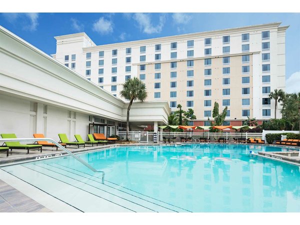 Holiday Inn and Suites Universal Orlando