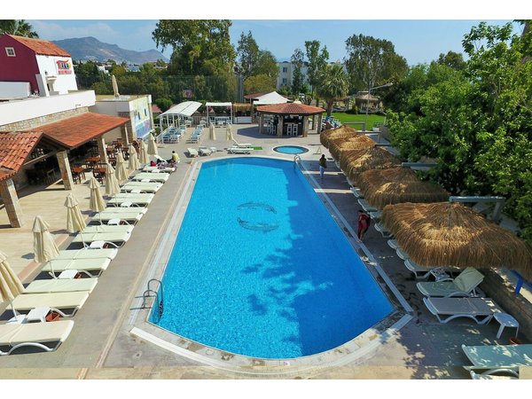 Tiana Beach Resort