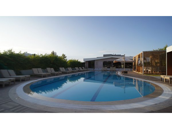 Hotella Hotel and Spa