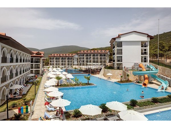 Ramada Resort By Wyndham Akbuk