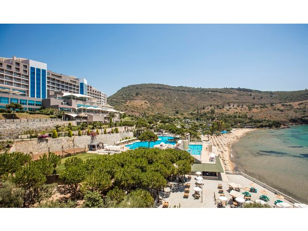 Aria Claros Beach and Spa Resort