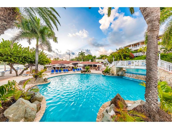 Pineapple Beach Club - Adults Only