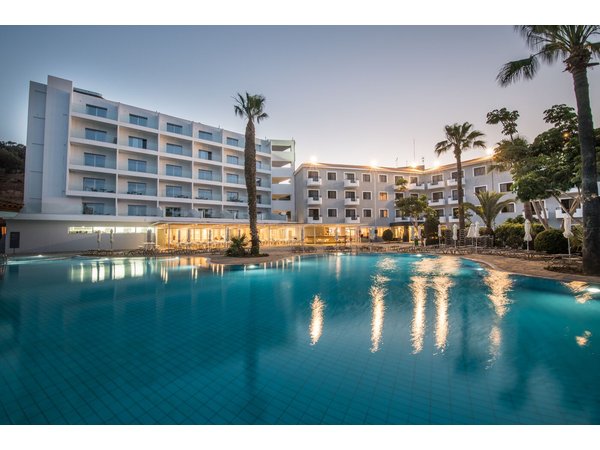 Narcissos Waterpark Resort