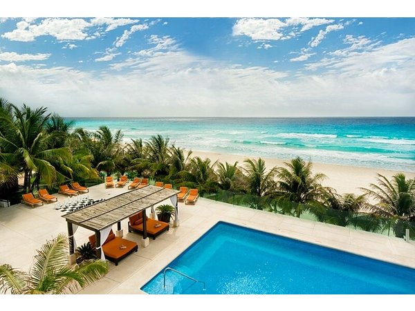 Flamingo Cancun Resort