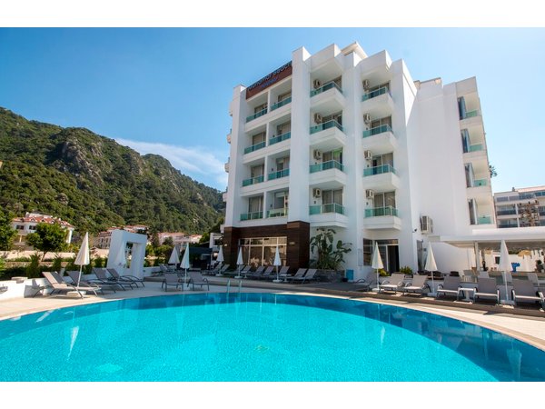 Supreme Beach Hotel (Adults Only 14+)