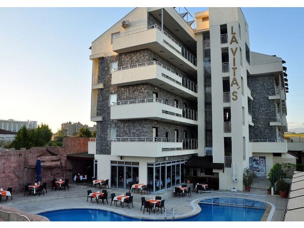 Lavitas Hotel