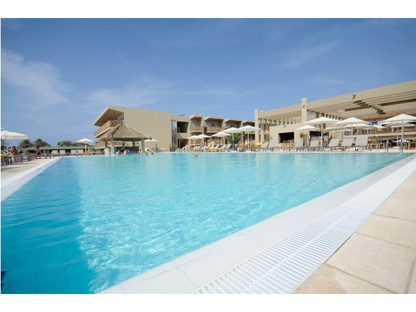 Oasis Salinas Sea