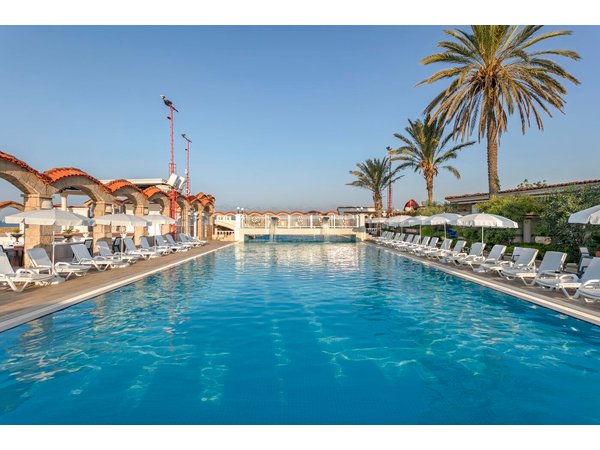 Club Hotel Sera