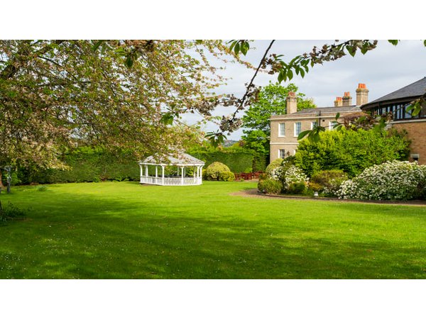 London Chigwell Prince Regent Hotel, BW Signature Collection by Best Western