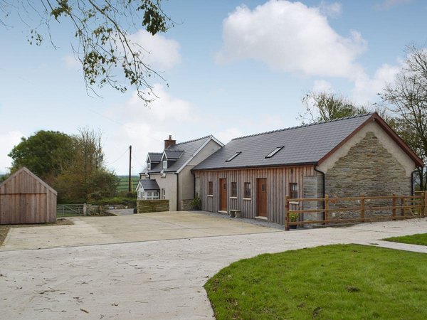 Penfeidr Cottages - Bluebell Cottage