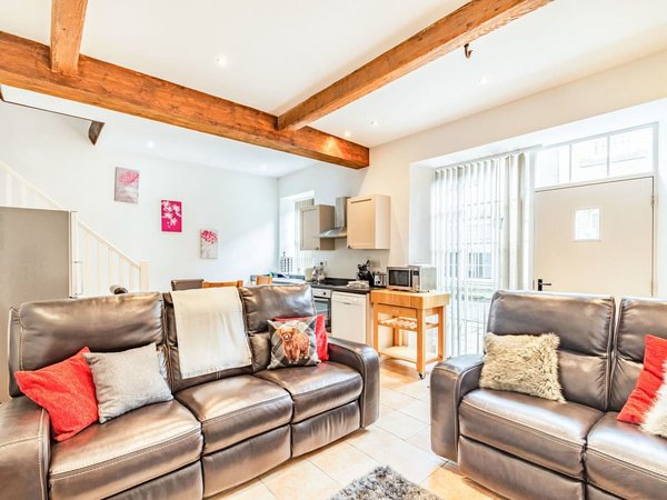 Stables Retreats - Shire Cottage