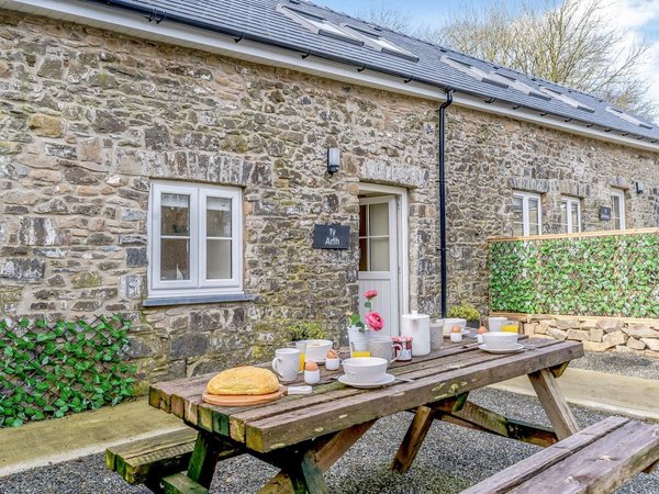Llwynwermod Cottages - Ty Arth