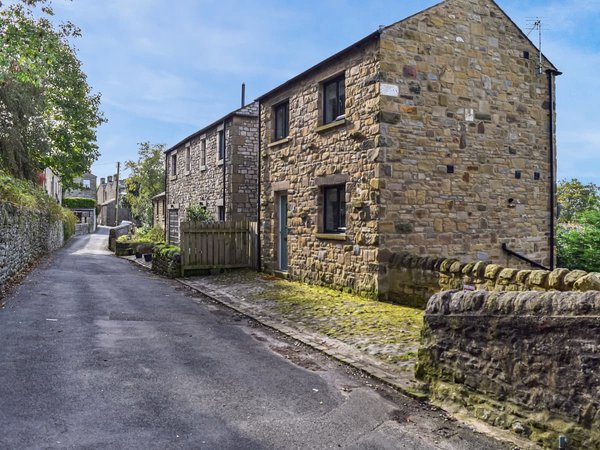 Spring Cottages - May Cottage