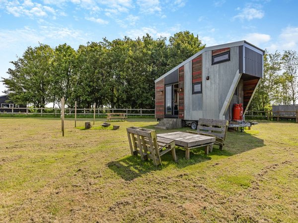 Hawthorns Glamping- Fox Tiny House