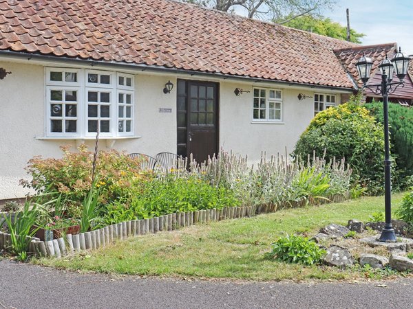 Somerset Court Cottages - Willow Cottage