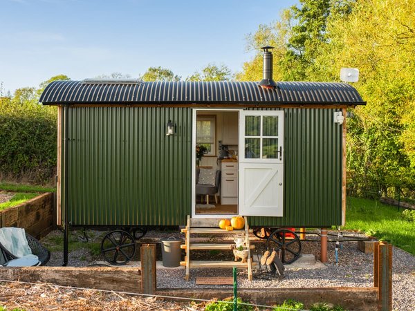 Harry's Cottages - Herdwick Shepherd's Hut