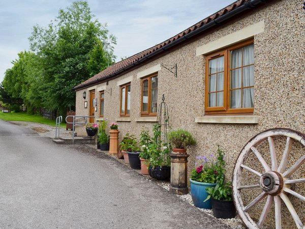 Studley House Farm Cottages - Swallowtail Cottage