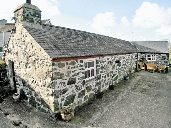 Cae Bach Cottage