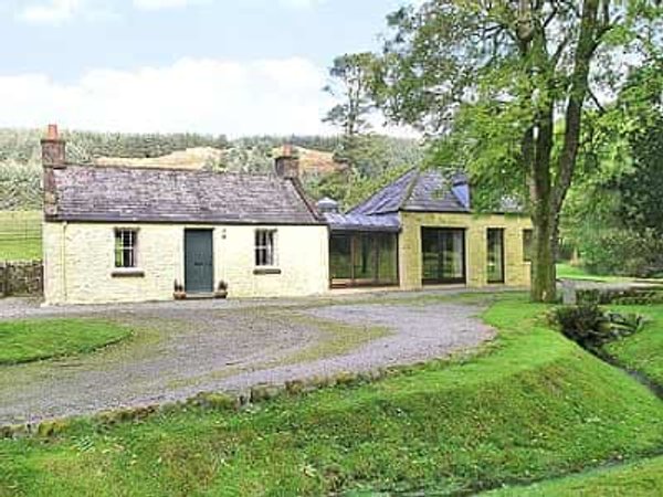 Crofts Cottages - Marwhin Cottage