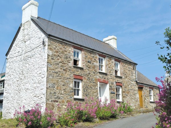 Trem-Y-Don Cottage
