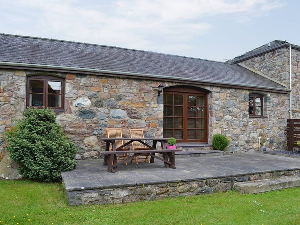 Holiday home in Gwynedd from £57 per night