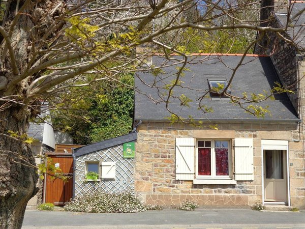 Holiday home in Lézardrieux from £54 per night