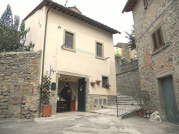 Holiday home in Cortona from £66 per night