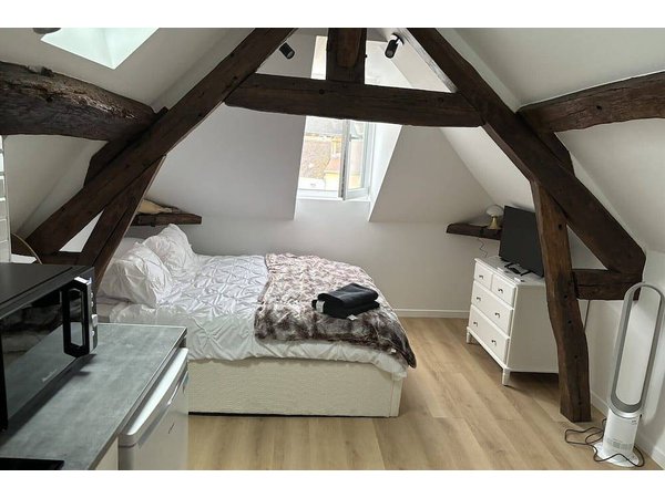 Holiday apartment in Pontoise from £81 per night
