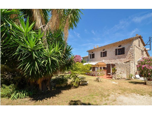 Holiday home in Var from £63 per night