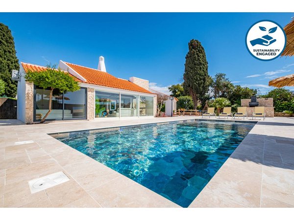 Holiday home in Albufeira from £366 per night
