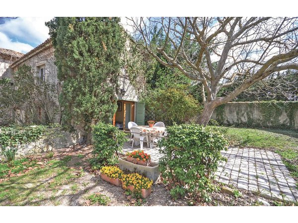 Holiday home in Drôme from £49 per night