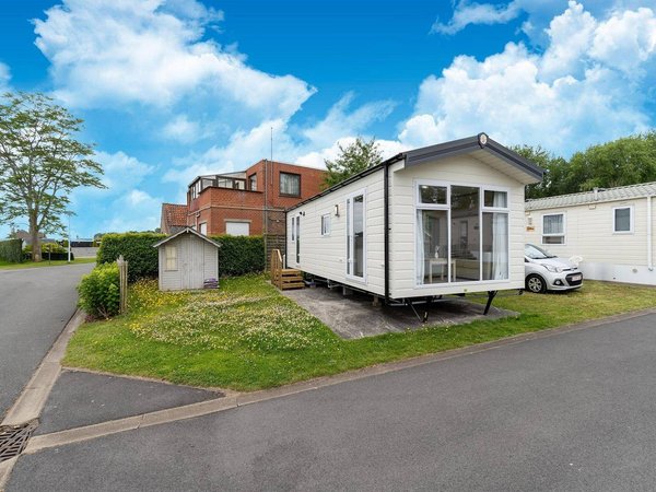 Holiday home in De Haan from £46 per night