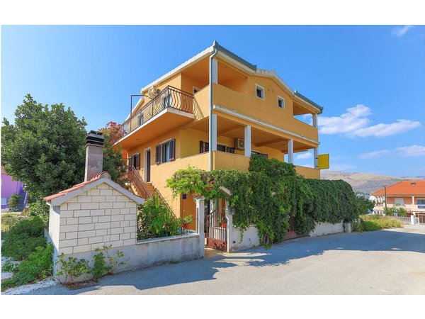 Holiday apartment in Ciovo from £31 per night