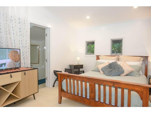 Holiday home in Sunshine Coast from £107 per night