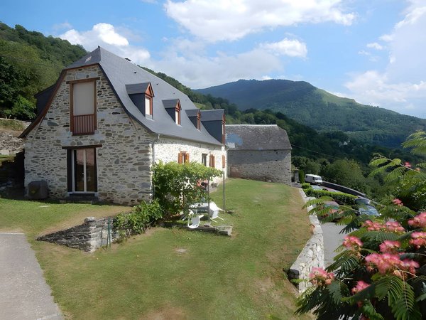 Holiday home in Pyrenees from £49 per night
