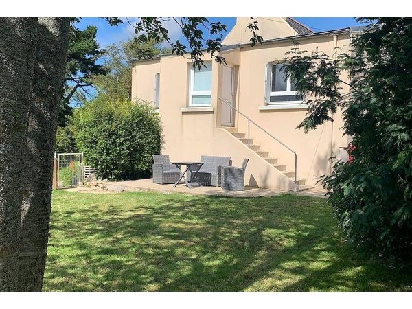 Holiday home in Iroise from £58 per night