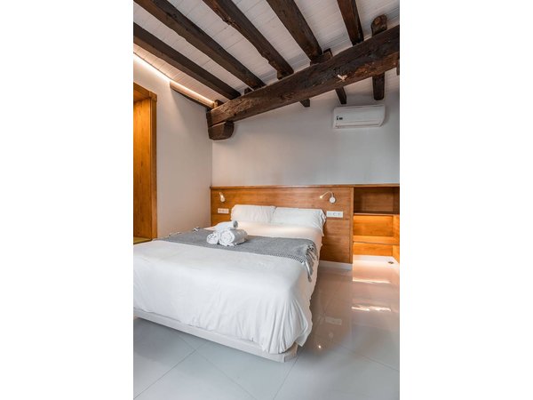 Holiday apartment in Granada from £60 per night