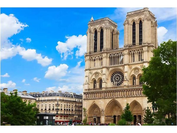 Holiday apartment in Paris from £1213 per night
