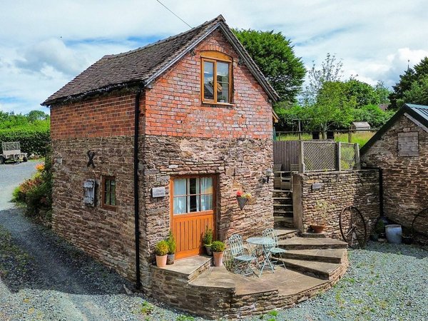 Holiday home in Midlands from £48 per night