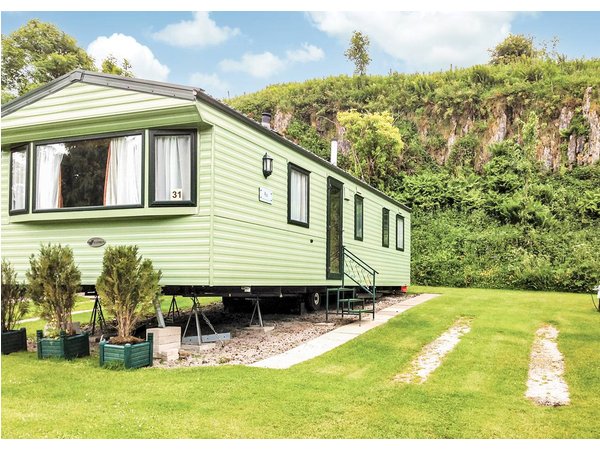 Camping in Buxton from £103 per night