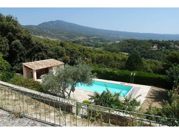 Holiday home in Bédoin from £219 per night