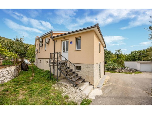 Holiday apartment in Imotski from £33 per night