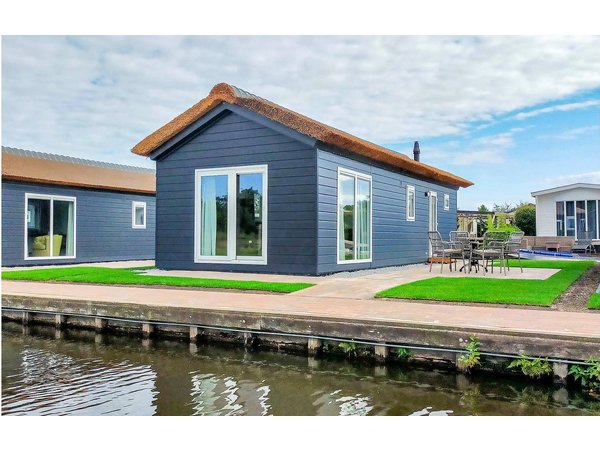 Holiday home in Giethoorn from £94 per night