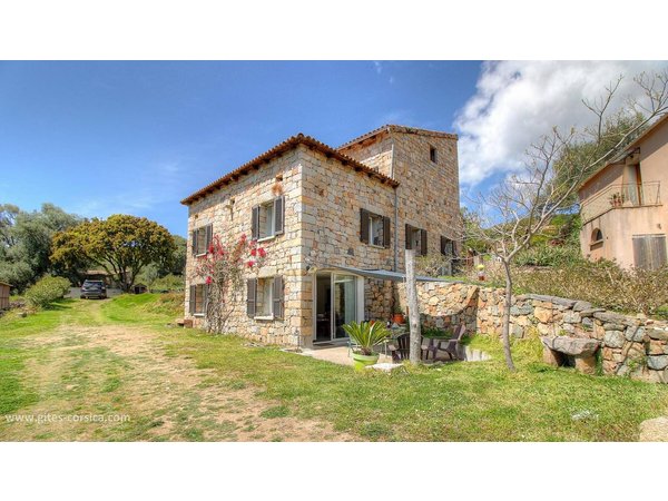 Holiday home in Cargèse from £56 per night