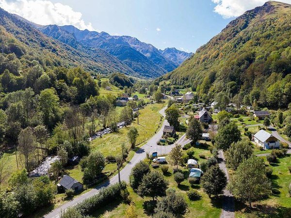 Camping in Estaing from £45 per night