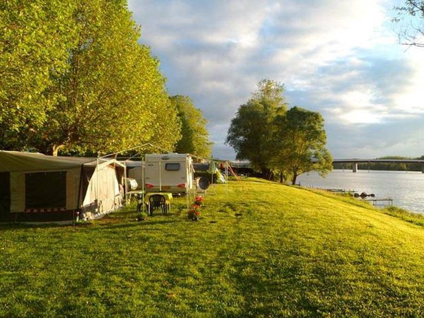 Camping in Bourgogne from £19 per night