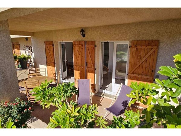 Holiday apartment in Olmeto from £68 per night