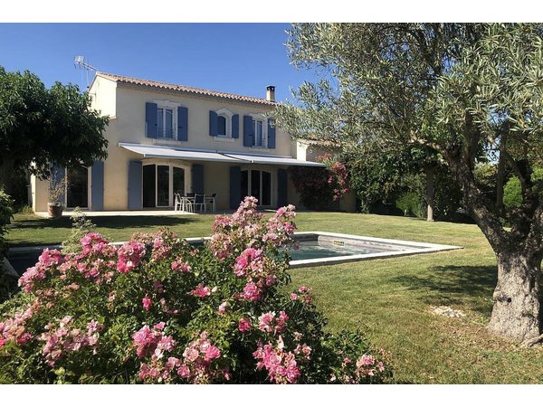 Holiday home in Vaucluse from £406 per night