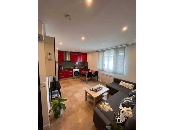 Holiday apartment in Aubervilliers from £249 per night