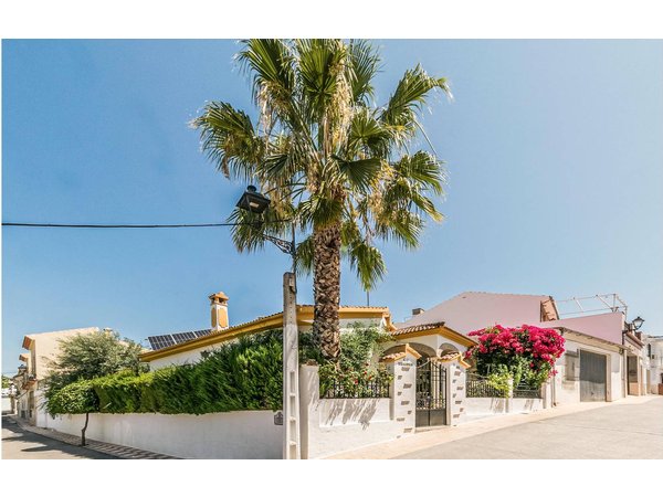 Holiday home in Subbética from £58 per night